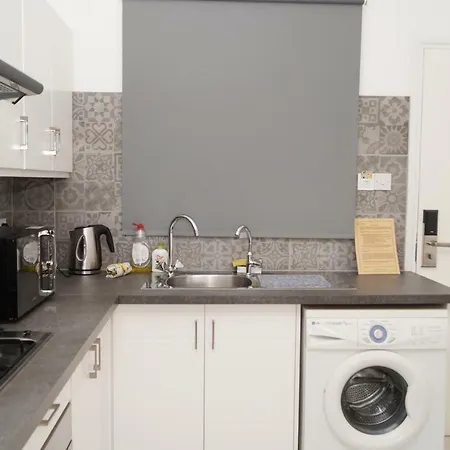 Oum Haram 66 Apartament Larnaca